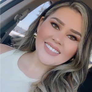 Meet your Posher, Felisa